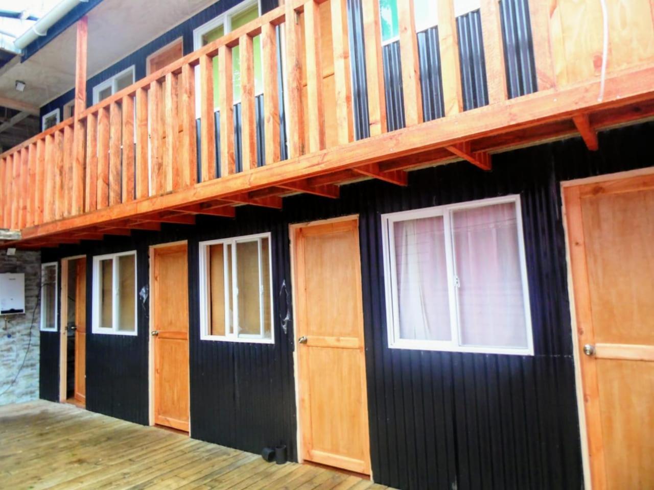 Rustik Hostel Puerto Montt Eksteriør bilde