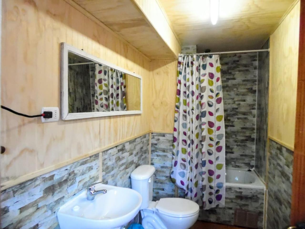 Rustik Hostel Puerto Montt Eksteriør bilde