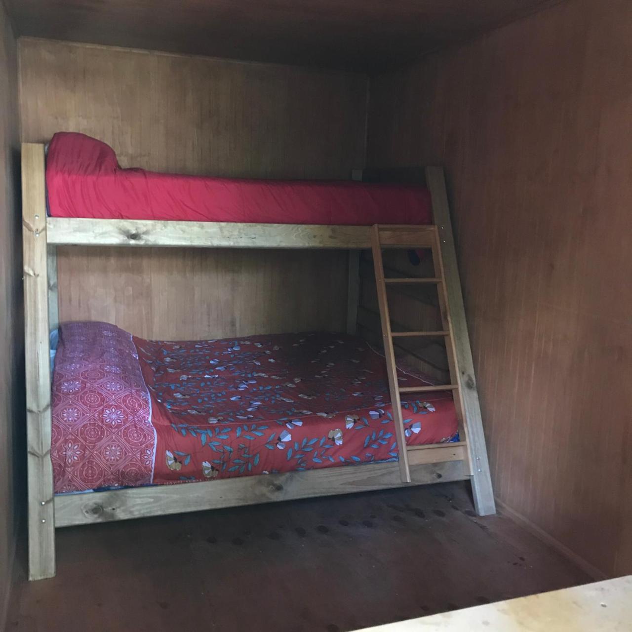 Rustik Hostel Puerto Montt Eksteriør bilde